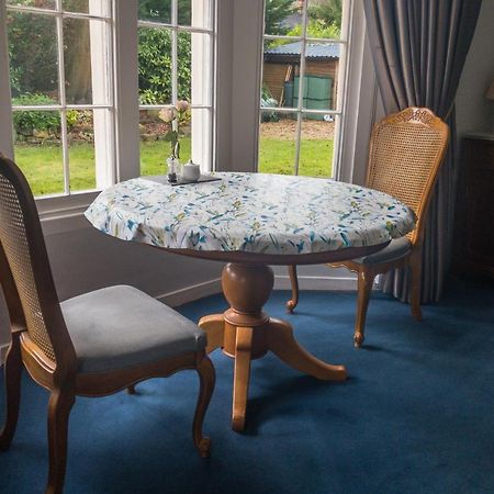 The Old Rectory Chicklade Bed & Breakfast ภายนอก รูปภาพ