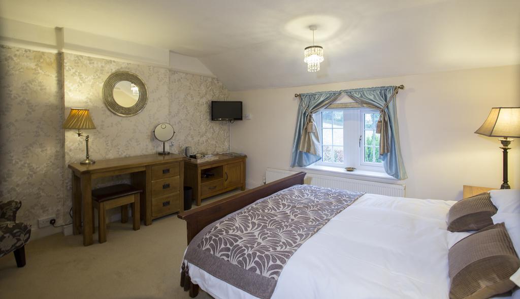 The Old Rectory Chicklade Bed & Breakfast ภายนอก รูปภาพ